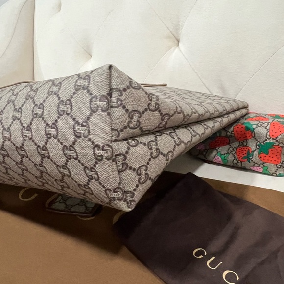 Beautiful 🤩 Gucci Large Tote Bag - Picture 7 of 15